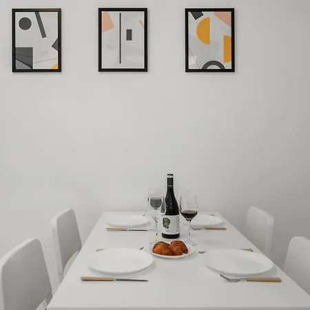Scandinav 2bdr Piata Romana * Bucharest