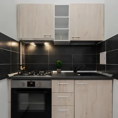 Scandinav 2bdr Piata Romana * Bucharest
