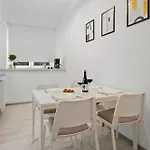 Scandinav 2bdr Piata Romana Bukarest