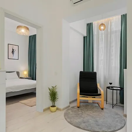 Scandinav 2bdr Piata Romana * Βουκουρέστι