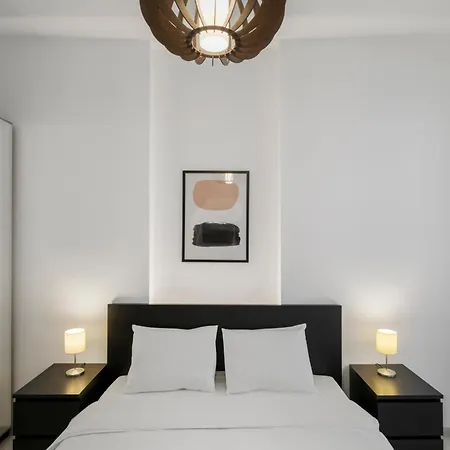 Scandinav 2bdr Piata Romana Διαμέρισμα