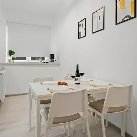 Scandinav 2bdr Piata Romana Bukarest