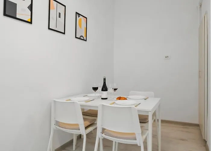 Scandinav 2bdr Piata Romana Apartmán *