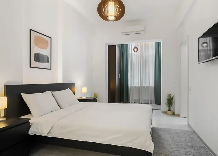 Scandinav 2bdr Piata Romana Lejlighed *