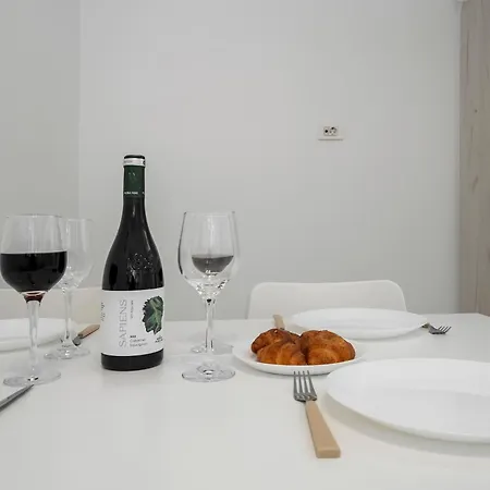 Scandinav 2bdr Piata Romana * Bucarest